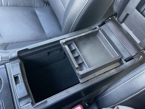 Used 2016 Subaru Legacy 2.5i Limited image 47