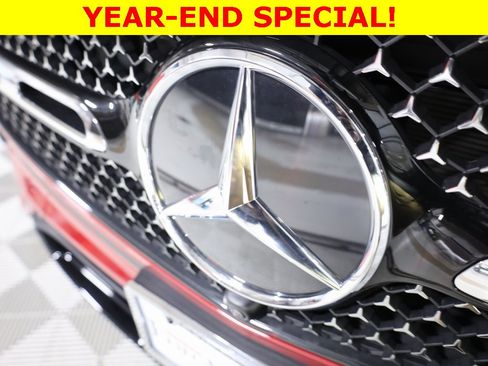 Used 2025 Mercedes-Benz GLC 300 4MATIC image 58