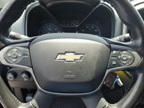 Used 2018 Chevrolet Colorado Z71 AWD/4WD image 5