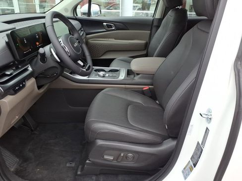 New 2026 Kia Carnival LXS FWD image 14