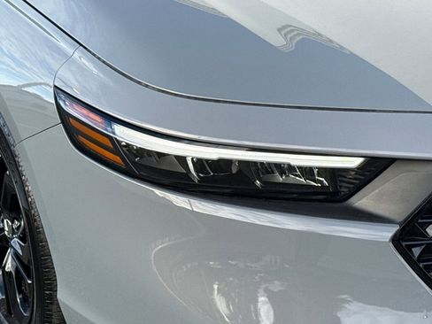 Certified 2025 Honda Accord SE image 11