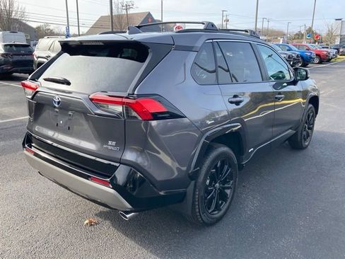 Certified 2024 Toyota RAV4 SE image 9