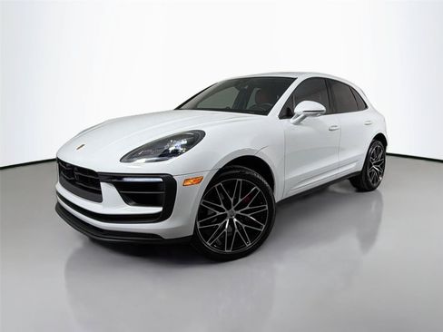 Used 2025 Porsche Macan S AWD/4WD image 1