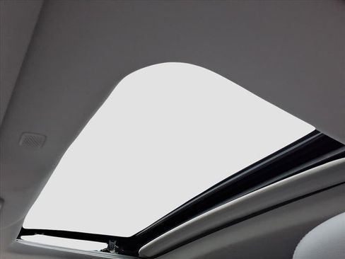 Used 2021 Toyota Highlander Limited image 17