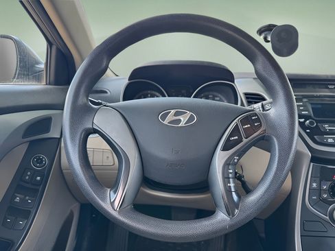 Used 2014 Hyundai Elantra SE FWD image 20