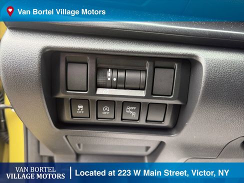 Used 2023 Subaru Crosstrek 2.5i Sport AWD/4WD image 15