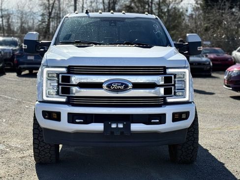 Used 2019 Ford F350 Limited image 2