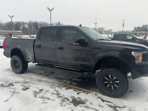 Used 2018 Ford F150 Lariat w/ Equipment Group 502A Luxury image 4