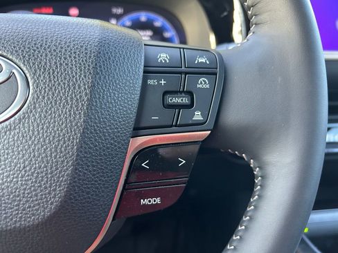 Certified 2025 Toyota Crown Signia AWD/4WD image 20