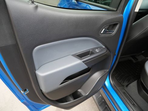 Used 2021 Chevrolet Colorado Z71 AWD/4WD image 17