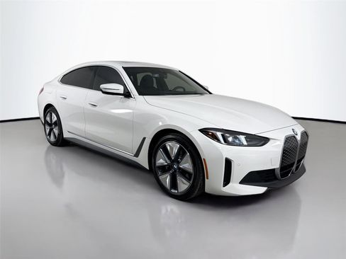 New 2026 BMW i4 xDrive40i w/ Premium Package AWD/4WD image 3