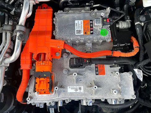 Certified 2025 Cadillac Lyriq Luxury w/ LPO, Floor Liner Package image 31