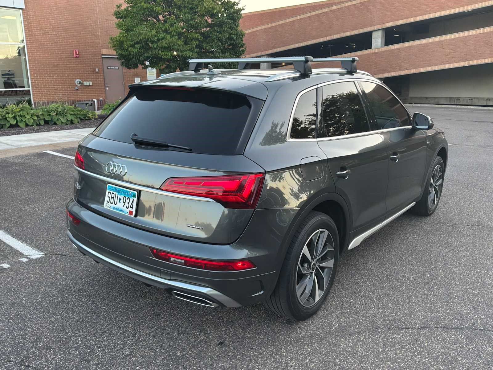 Used 2022 Audi Q5 2.0T Premium Plus AWD/4WD image 2