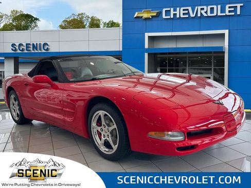 Used 2004 Chevrolet Corvette Convertible w/ Preferred Equipment Group RWD image 1