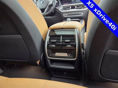 Used 2023 BMW X5 xDrive40i w/ Premium Package image 27