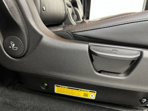 Used 2026 Kia Carnival LXS FWD image 28