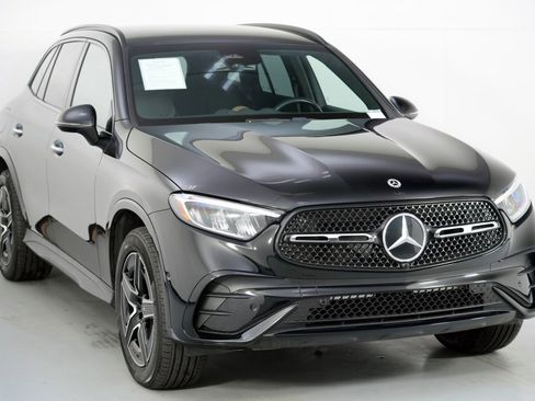 Used 2024 Mercedes-Benz GLC 300 w/ AMG Line image 54