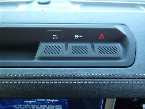 New 2026 Ford Bronco Outer Banks AWD/4WD image 17
