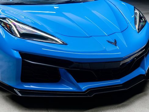 Used 2025 Chevrolet Corvette Z06 RWD image 7