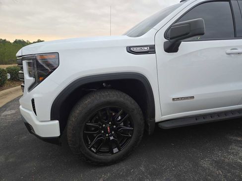 Used 2025 GMC Sierra 1500 Elevation w/ X31 Off-Road Package image 4