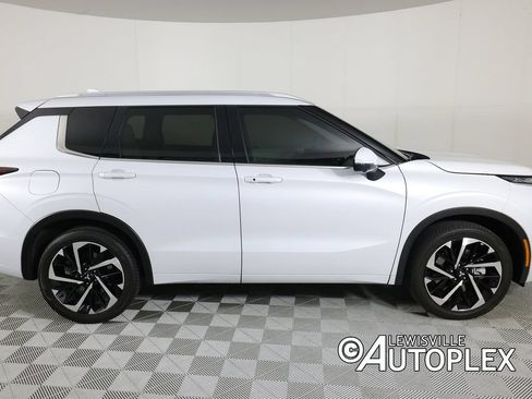 Used 2024 Mitsubishi Outlander SEL FWD image 4