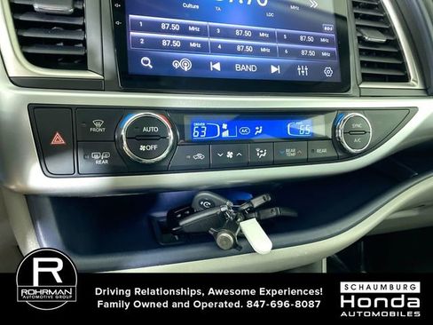 Used 2017 Toyota Highlander XLE image 9