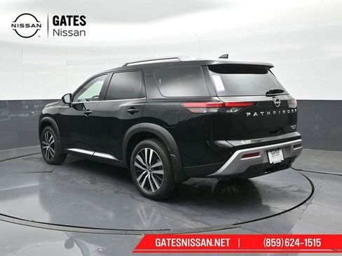 Used 2025 Nissan Pathfinder Platinum AWD/4WD image 8