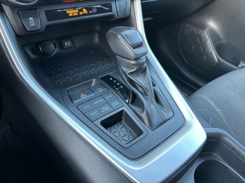 Used 2019 Toyota RAV4 XLE w/ All Weather Liner Package AWD/4WD image 26