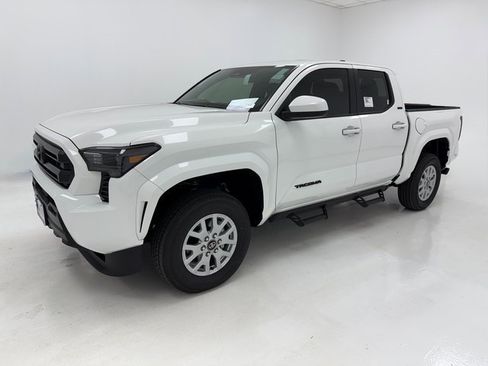 New 2026 Toyota Tacoma SR5 image 5