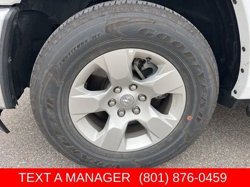 Used 2025 RAM 1500 Big Horn AWD/4WD image 9