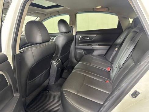 Used 2018 Nissan Altima 2.5 SL w/ 2.5 SL Technology Package FWD image 12