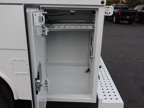 New 2025 Chevrolet Express 3500 w/ Power Convenience Package image 29