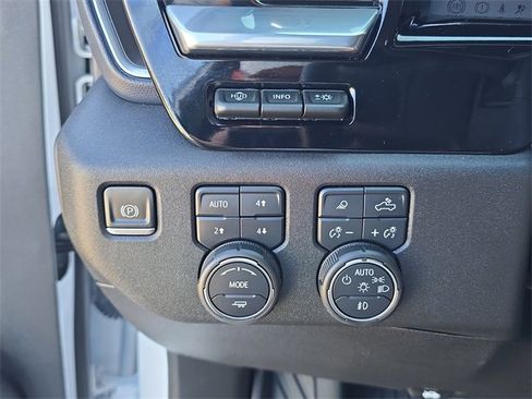 Certified 2024 Chevrolet Silverado 3500 High Country w/ High Country Premium Package image 24