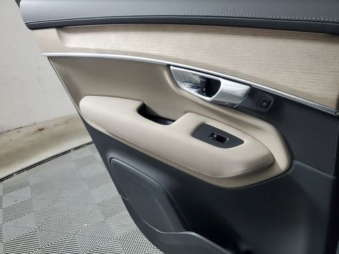 New 2026 Volvo XC90 T8 Plus w/ Protection Package Premier image 19