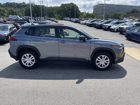Used 2022 Toyota Corolla Cross L AWD/4WD image 7