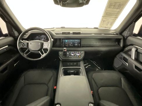 Certified 2024 Land Rover Defender 110 X-Dynamic SE image 10