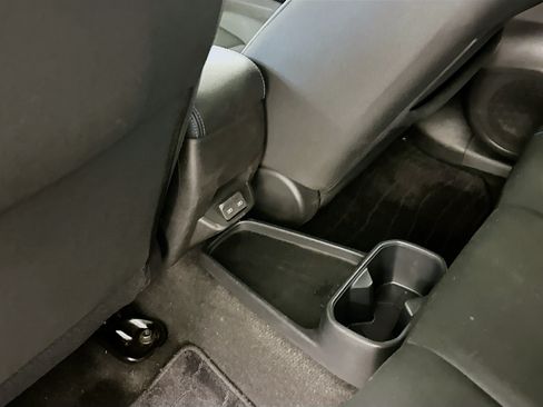 Used 2024 Nissan Leaf S FWD image 27