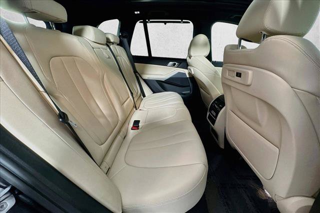 Used 2022 BMW X5 xDrive45e w/ Premium Package AWD/4WD image 26
