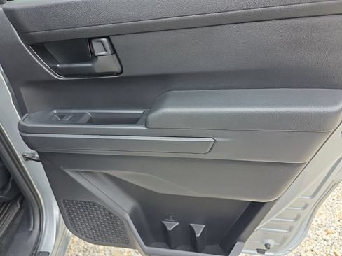 Certified 2025 Toyota Tacoma SR AWD/4WD image 17