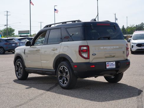 Used 2025 Ford Bronco Sport Outer Banks AWD/4WD image 6