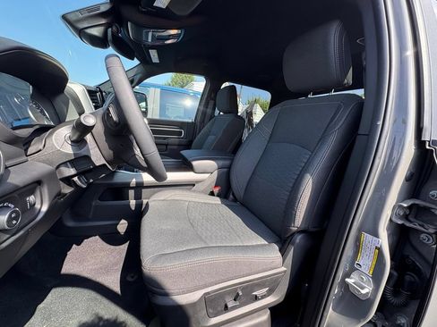 New 2026 RAM 2500 Big Horn AWD/4WD image 12