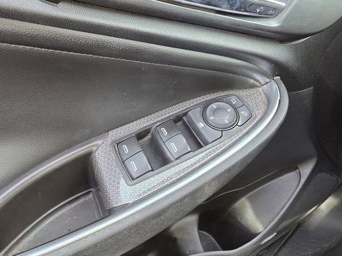 Used 2017 Chevrolet Malibu LT w/ Leather Package image 13