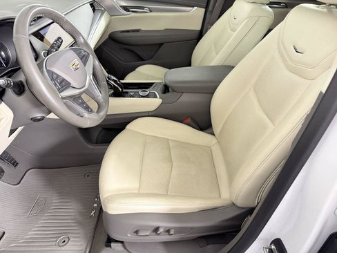 Used 2024 Cadillac XT5 Premium Luxury AWD/4WD image 7