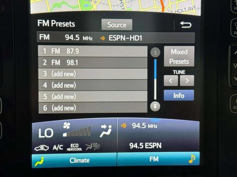 Used 2020 Toyota Prius Prime XLE FWD image 7