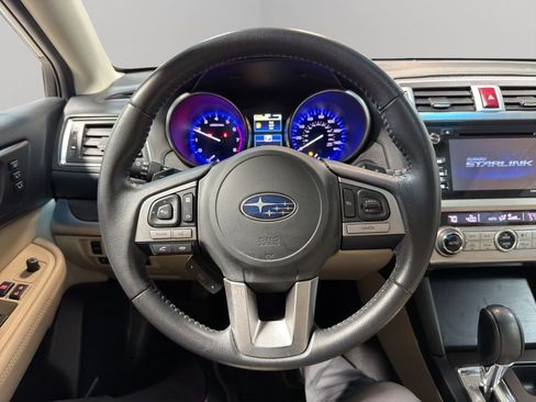 Used 2017 Subaru Outback 2.5i Limited image 9
