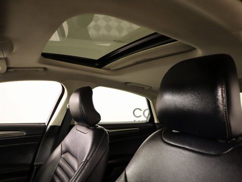 Used 2019 Ford Fusion SEL image 15