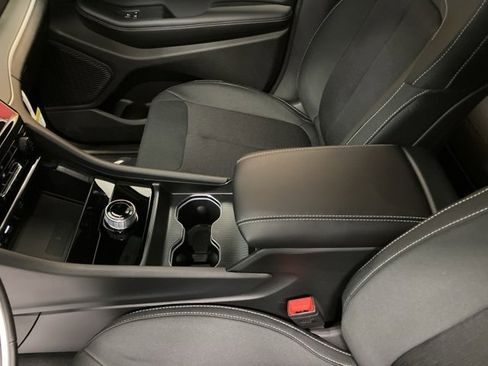 Used 2025 Jeep Grand Cherokee Laredo X w/ Luxury Tech Group I image 20