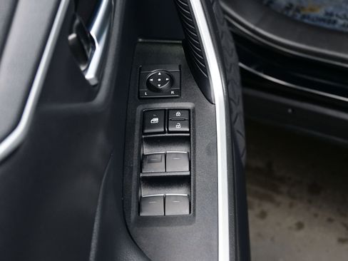 Used 2025 Toyota RAV4 XLE w/ Convenience Package image 10