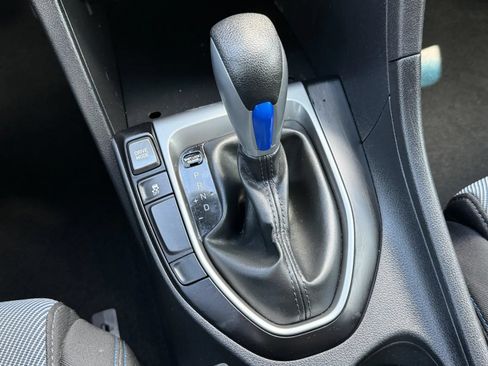 Used 2019 Hyundai Veloster 2.0 FWD image 26