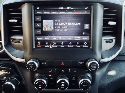 Used 2021 RAM 1500 Big Horn image 28